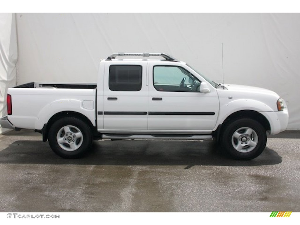 2002 Frontier SE King Cab - Cloud White / Gray photo #11