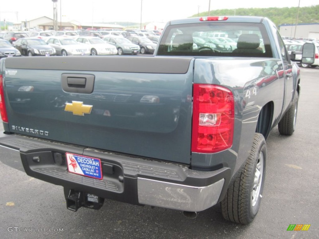 2013 Silverado 3500HD WT Regular Cab 4x4 - Blue Granite Metallic / Dark Titanium photo #4