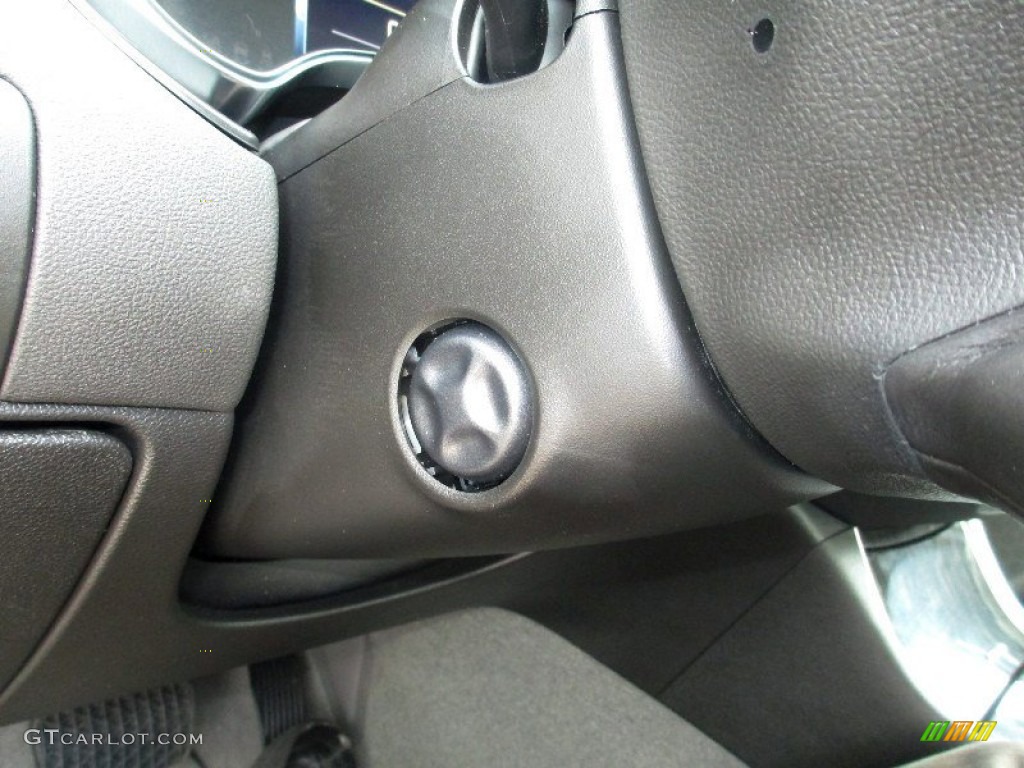 2014 Chevrolet Impala LTZ Controls Photo #81353057