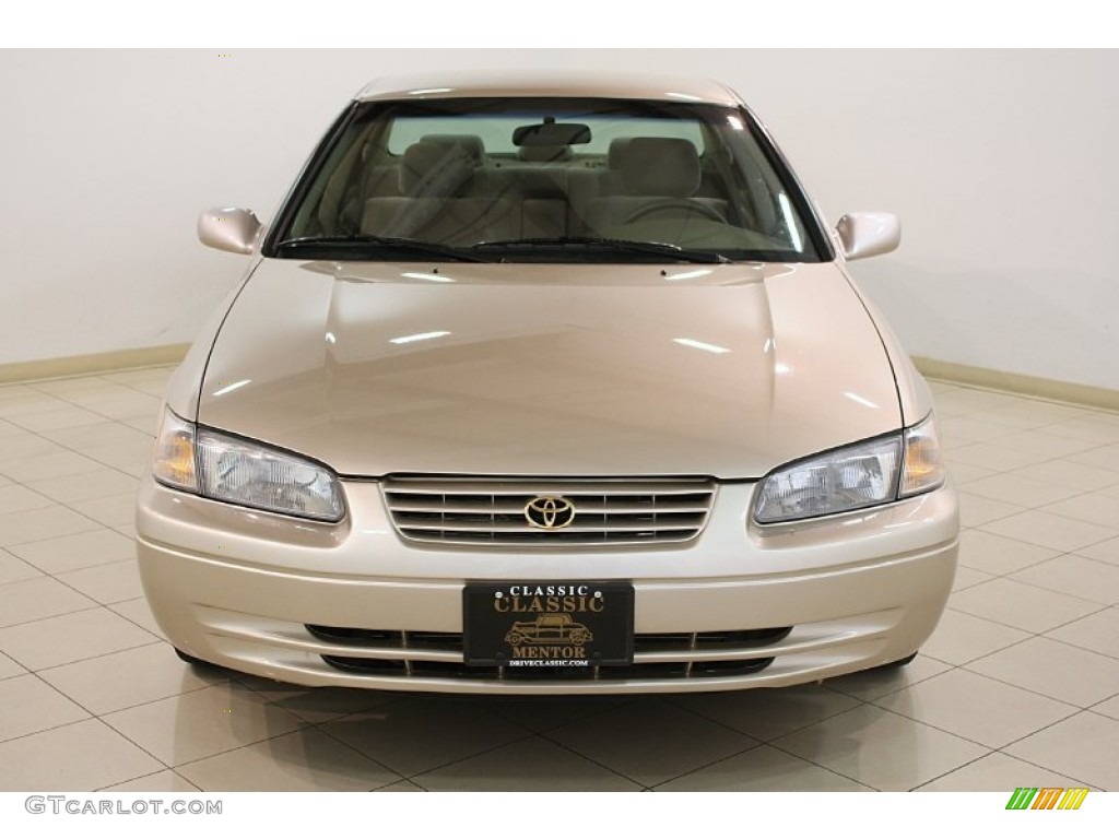 1999 Camry LE V6 - Cashmere Beige Metallic / Oak photo #2