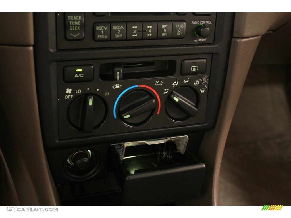 1999 Camry LE V6 - Cashmere Beige Metallic / Oak photo #14