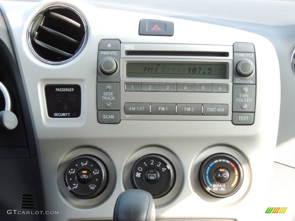 2010 Toyota Matrix S AWD Controls Photo #81357395