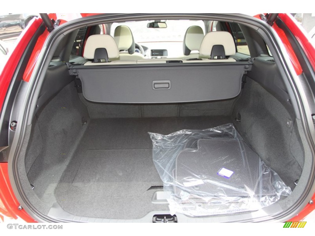 2013 Volvo XC60 T6 AWD R-Design Trunk Photo #81357780
