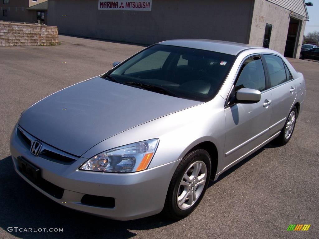 2006 Accord SE Sedan - Alabaster Silver Metallic / Gray photo #1