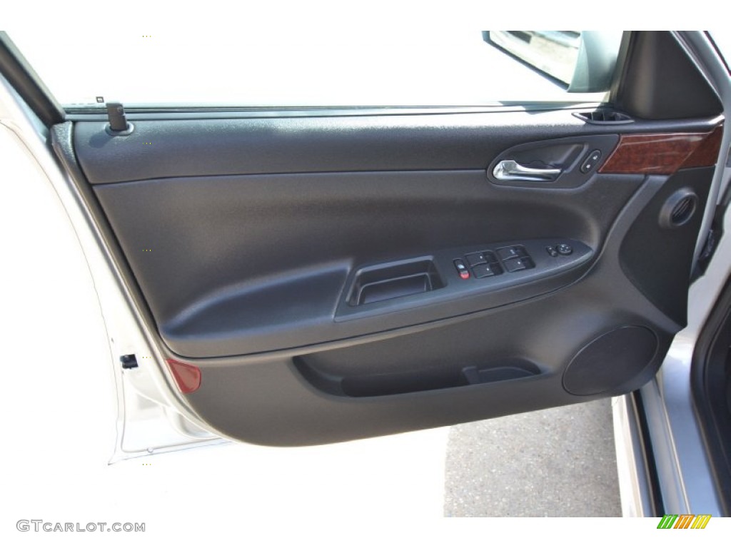2011 Chevrolet Impala LT Gray Door Panel Photo #81359268