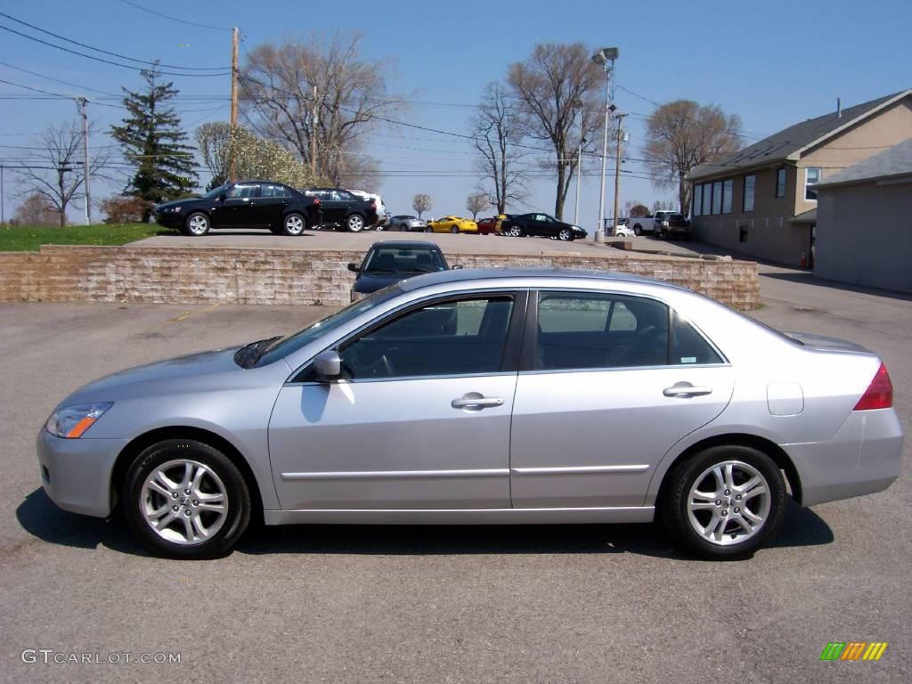 2006 Accord SE Sedan - Alabaster Silver Metallic / Gray photo #7