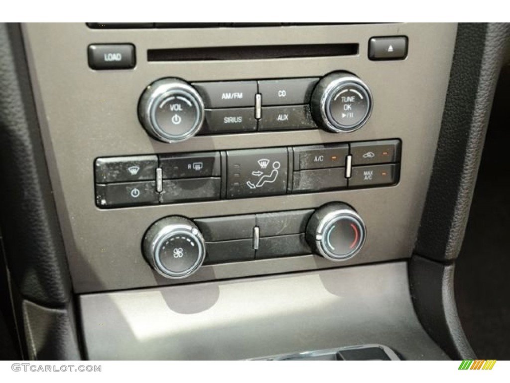 2010 Ford Mustang V6 Convertible Controls Photo #81361616