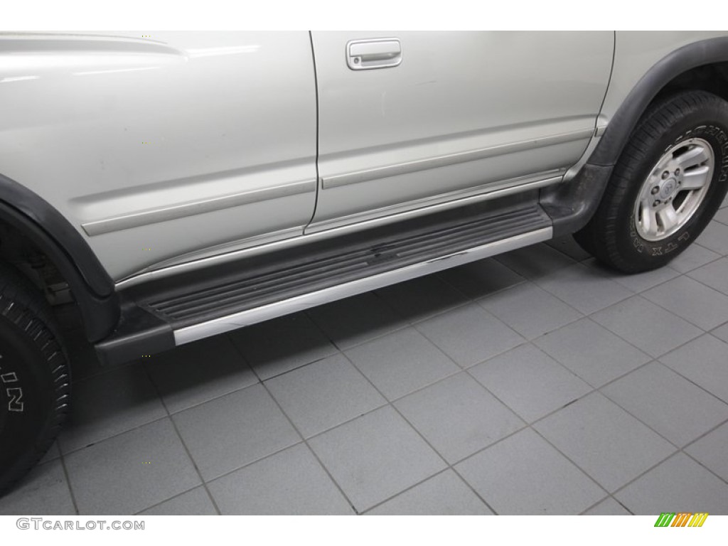 1999 4Runner SR5 - Millennium Silver Metallic / Oak photo #37