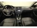Black - Jetta SE Sedan Photo No. 4