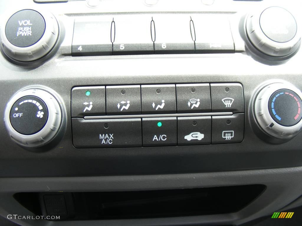 2006 Civic LX Sedan - Galaxy Gray Metallic / Gray photo #38