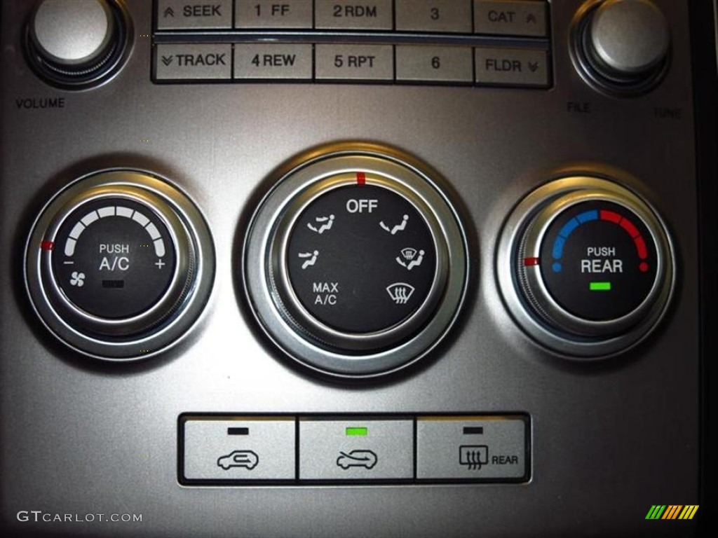 2011 Hyundai Veracruz GLS Controls Photo #81363645