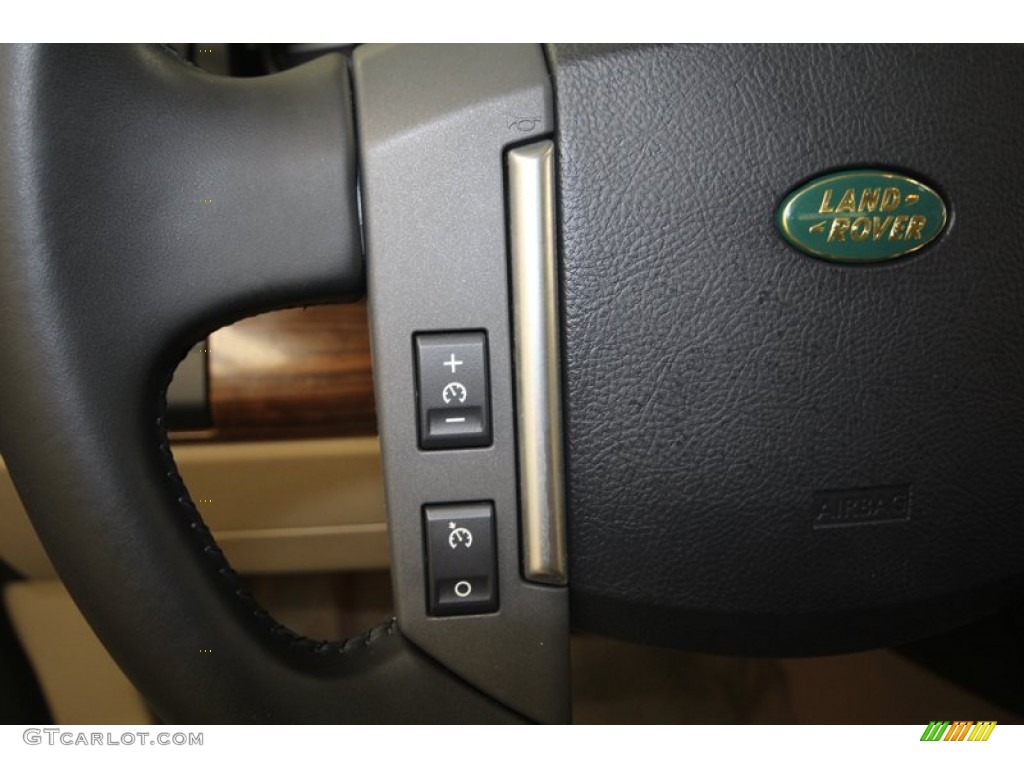 2010 Land Rover LR2 HSE Controls Photo #81364057