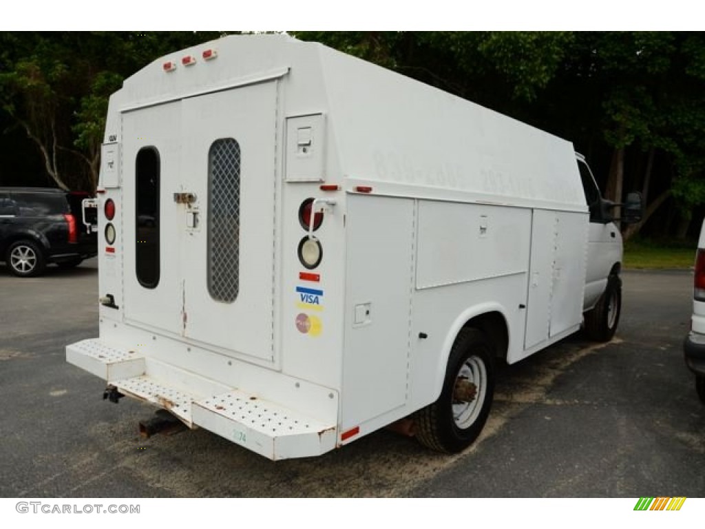 Oxford White 2004 Ford E Series Cutaway E350 Commercial Utility Truck Exterior Photo #81364968