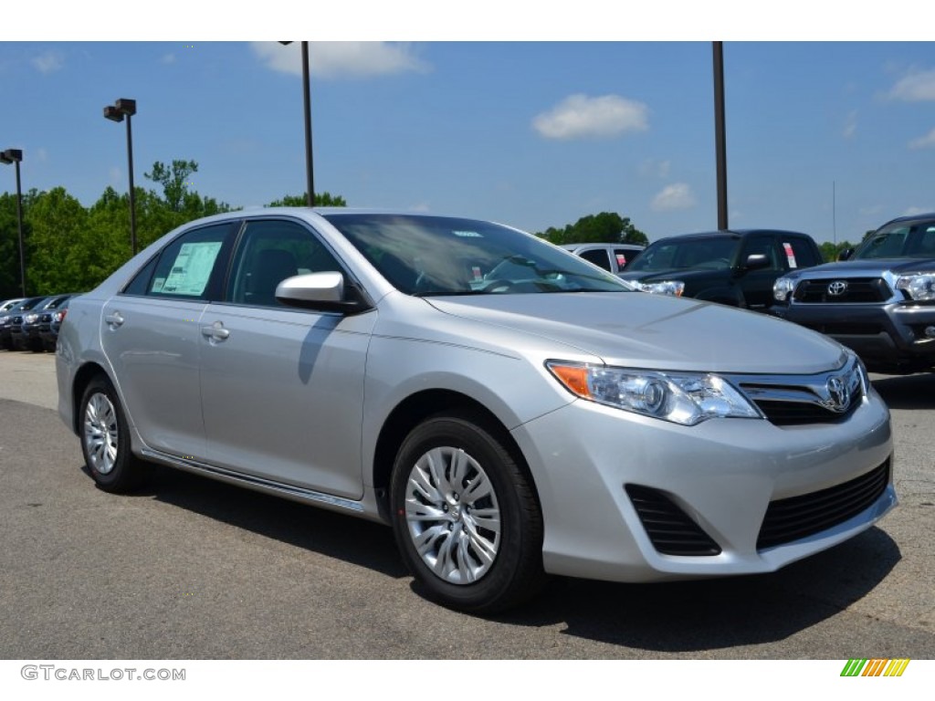 2013 Camry LE - Classic Silver Metallic / Ash photo #3