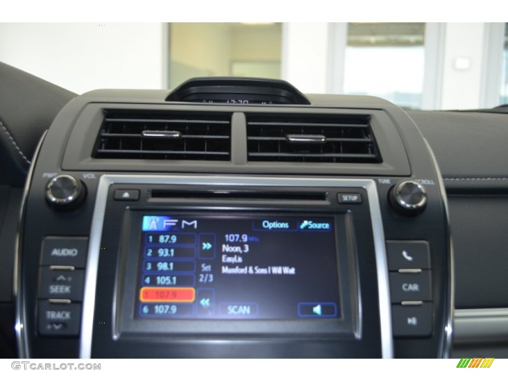 2013 Camry LE - Classic Silver Metallic / Ash photo #11