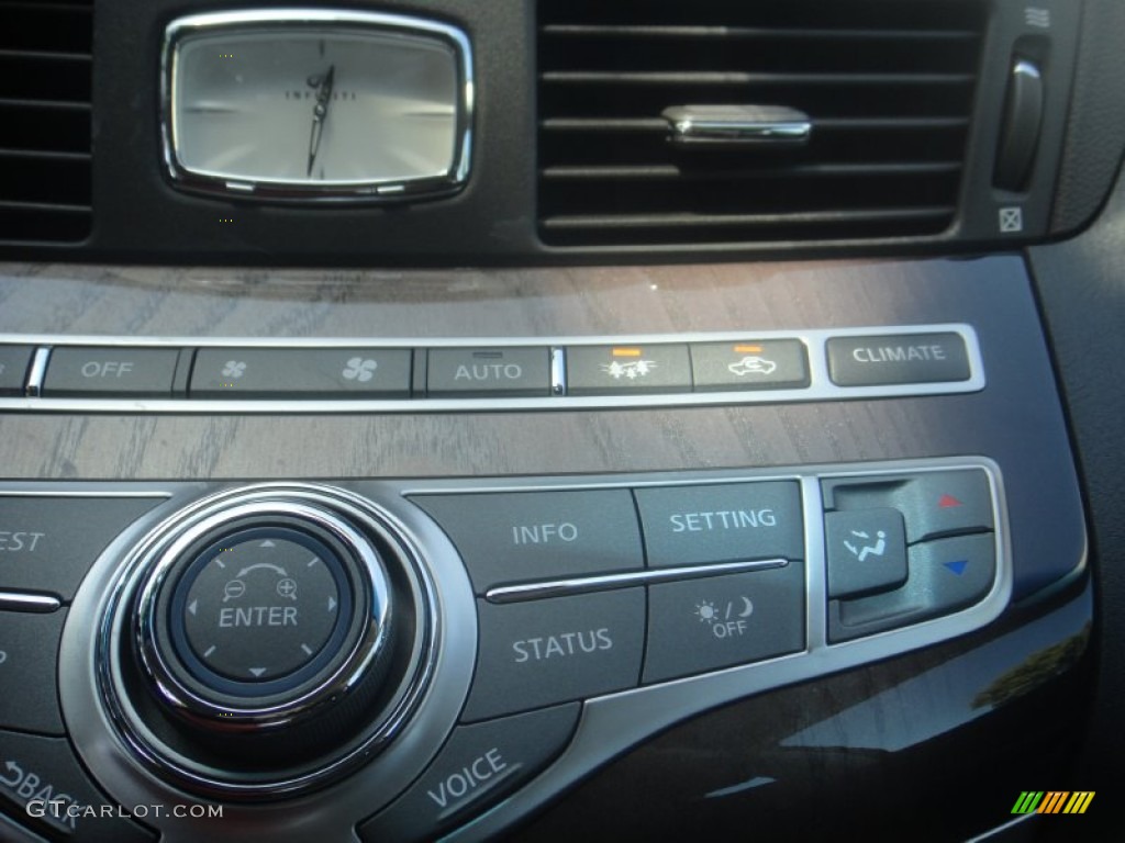 2011 Infiniti M 37 Sedan Controls Photo #81366480