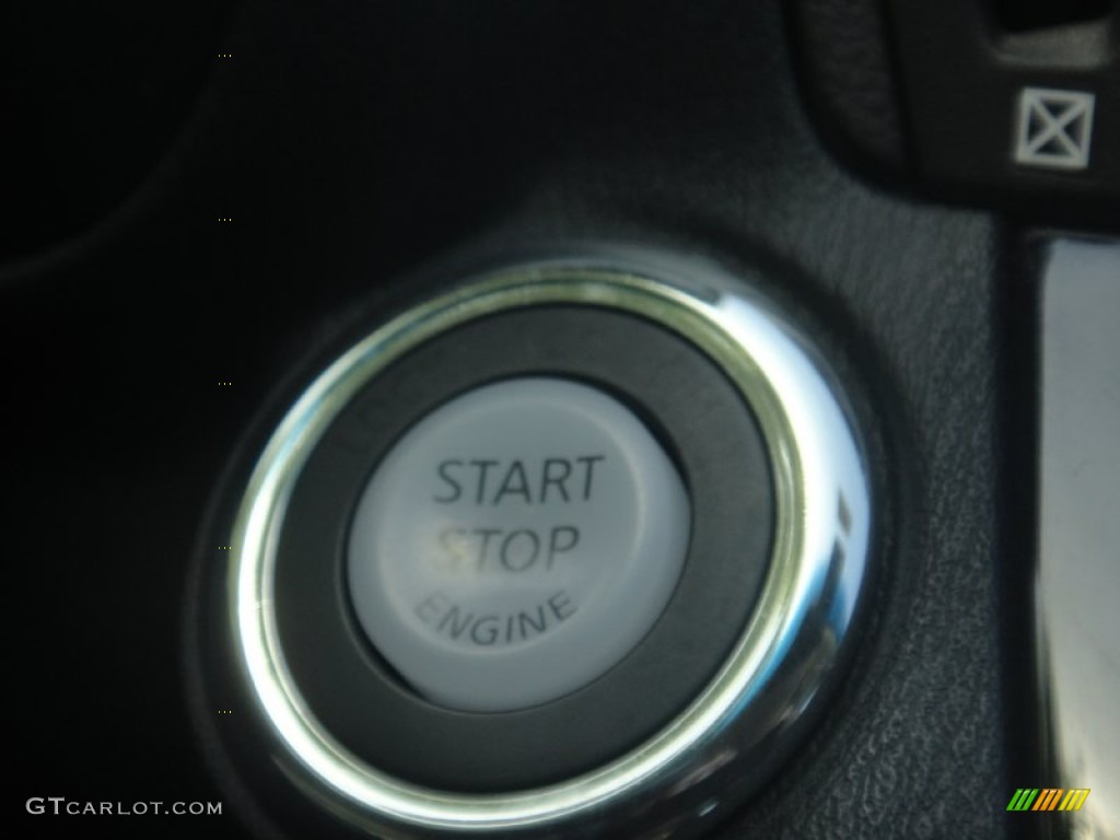 2011 Infiniti M 37 Sedan Controls Photo #81366543