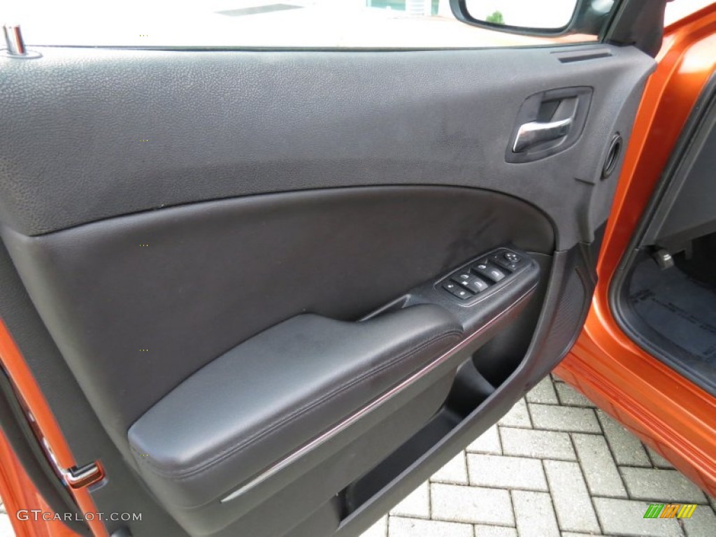 2011 Charger SE - Toxic Orange Pearl / Black photo #12