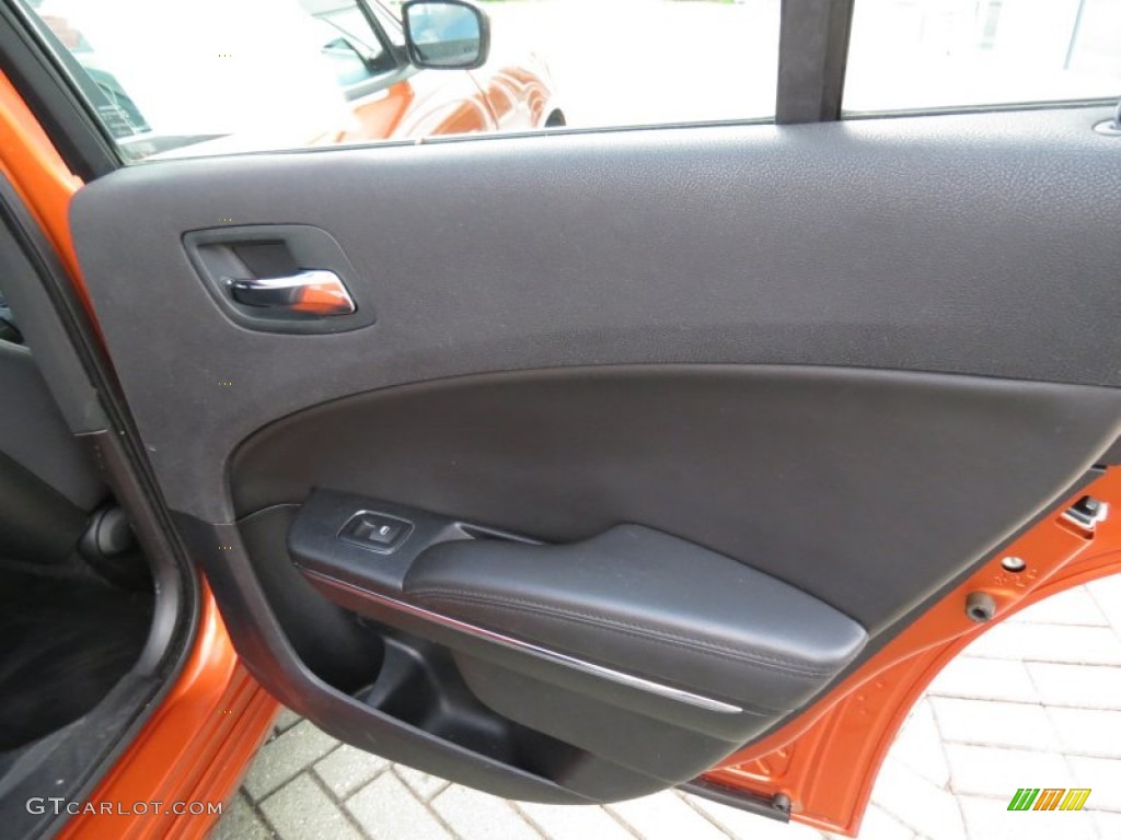 2011 Charger SE - Toxic Orange Pearl / Black photo #19
