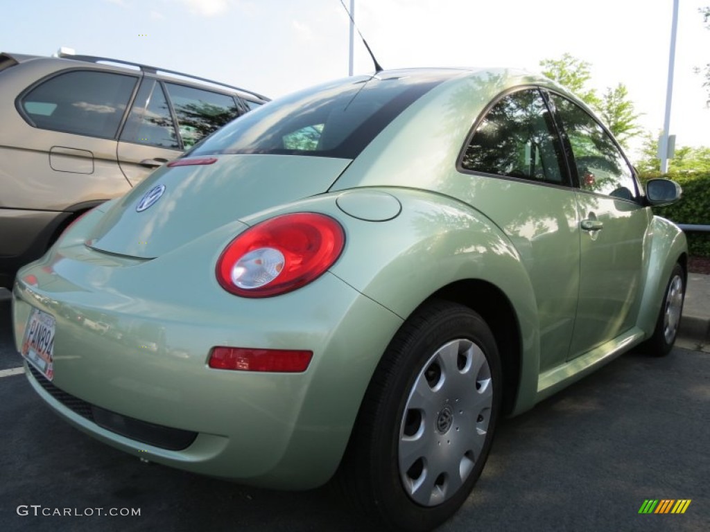 2010 New Beetle 2.5 Coupe - Gecko Green Metallic / Black photo #3