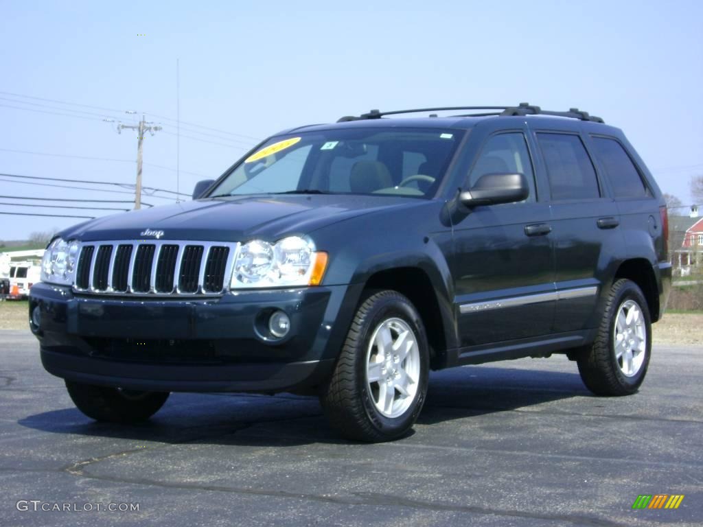2005 Grand Cherokee Laredo 4x4 - Deep Beryl Green Pearl / Khaki photo #3