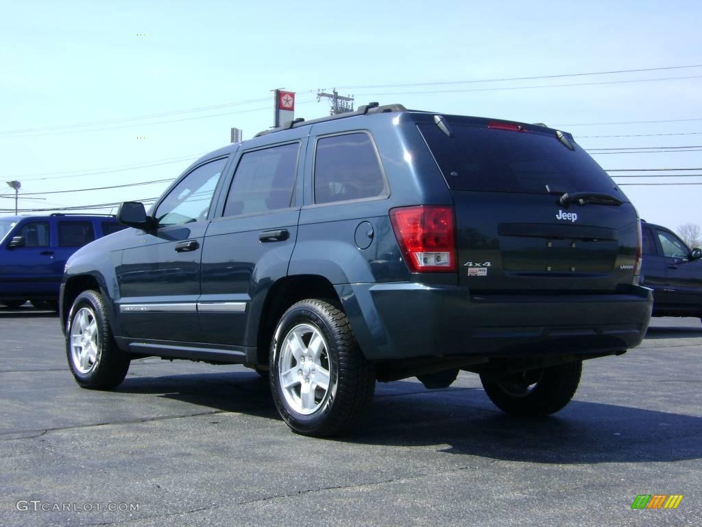2005 Grand Cherokee Laredo 4x4 - Deep Beryl Green Pearl / Khaki photo #5