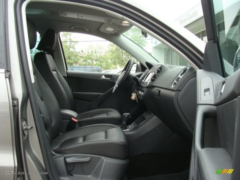 2011 Tiguan SE - Alpine Gray Metallic / Charcoal photo #7