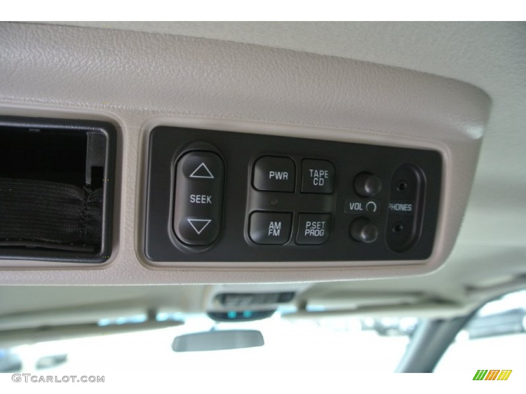 2003 Pontiac Montana Standard Montana Model Controls Photo #81373836