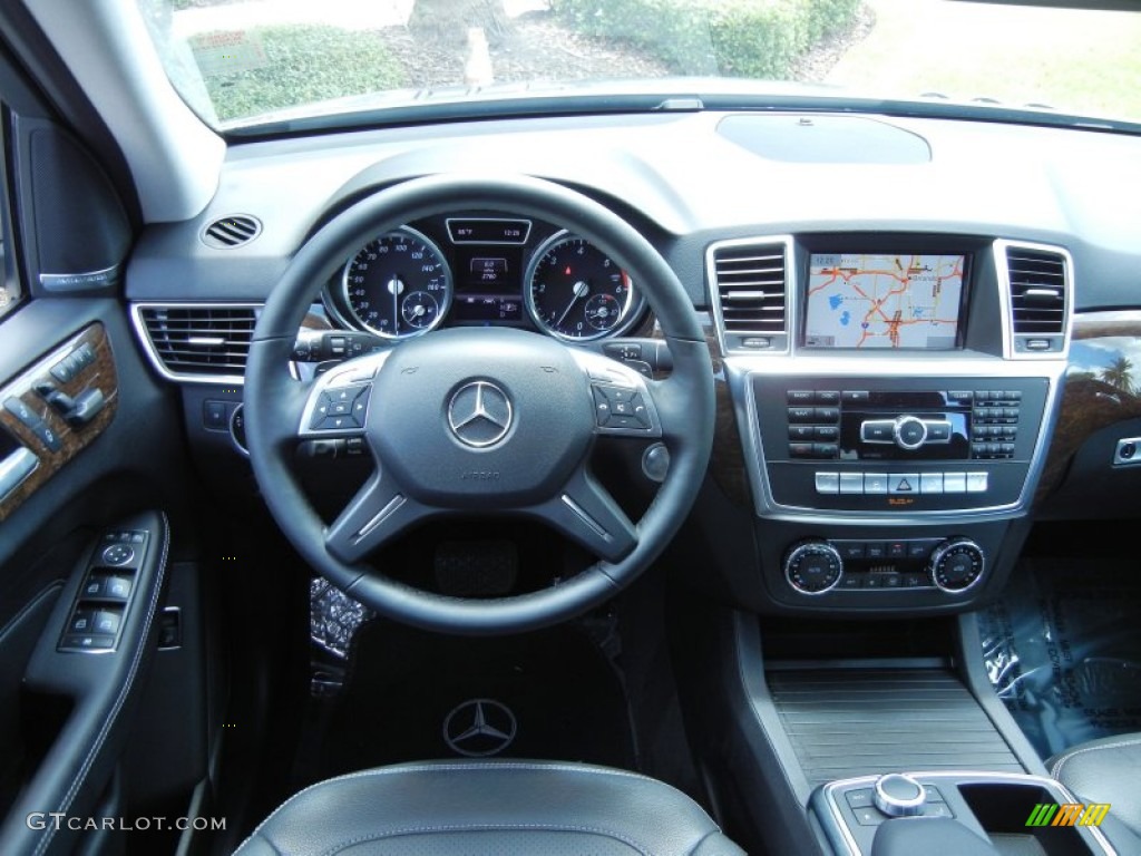 2013 Mercedes-Benz ML 350 BlueTEC 4Matic Black Dashboard Photo #81374388