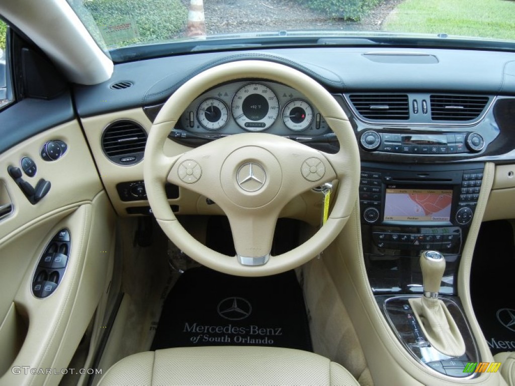 2009 Mercedes-Benz CLS 550 Cashmere Dashboard Photo #81375777