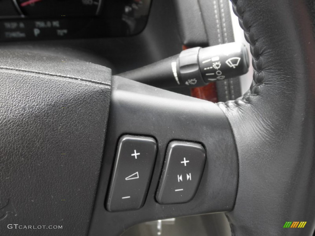 2007 Cadillac SRX V6 Controls Photo #81376113