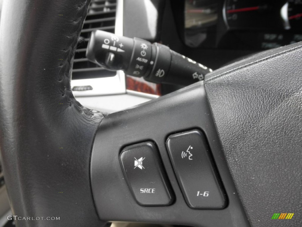 2007 Cadillac SRX V6 Controls Photo #81376137