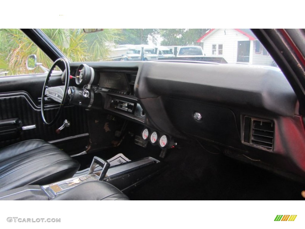 1970 Chevrolet Chevelle Malibu Sport Coupe Black Dashboard Photo #81376509