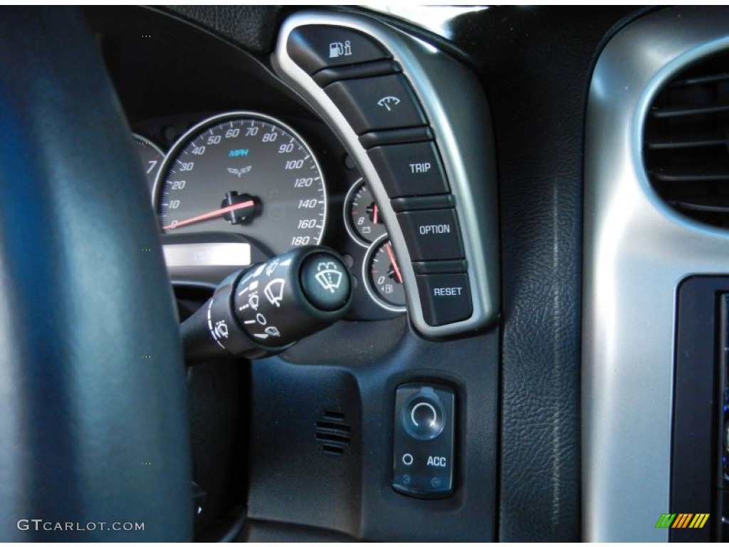 2005 Chevrolet Corvette Coupe Controls Photo #81377283