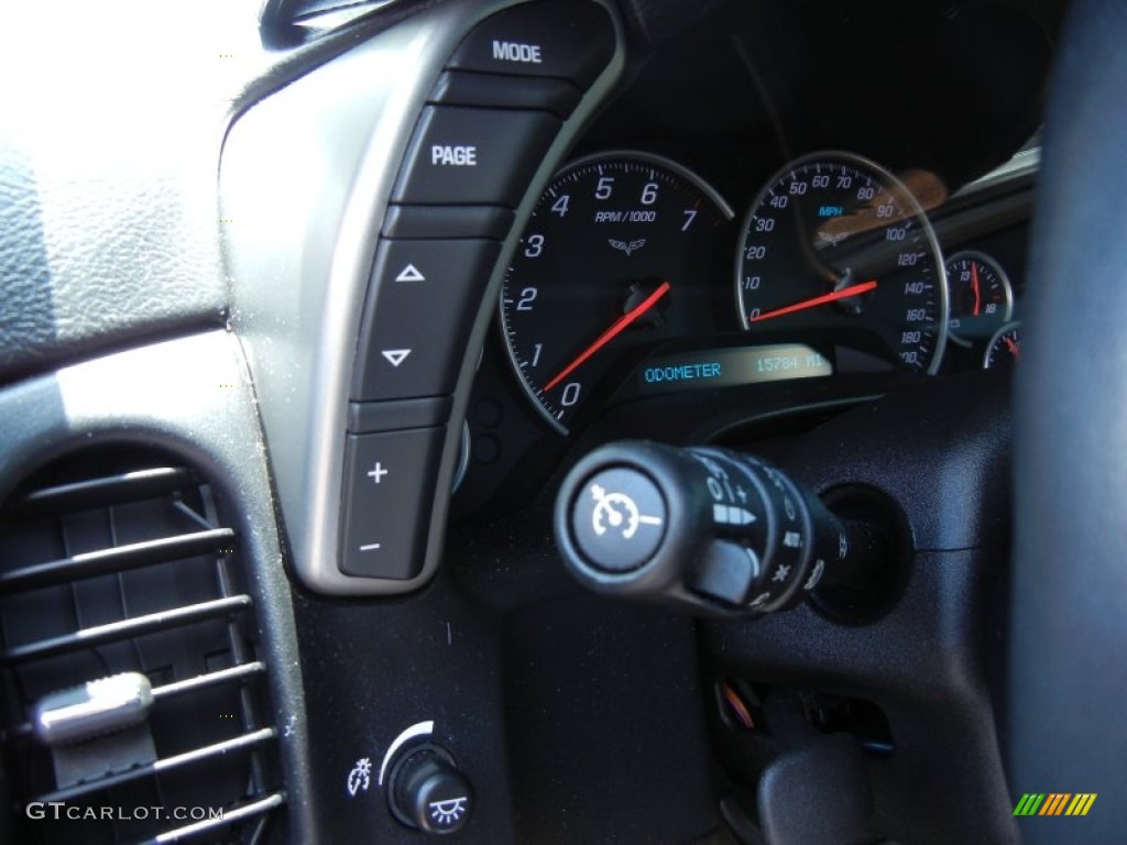 2005 Chevrolet Corvette Coupe Controls Photo #81377304