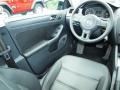 Black - Jetta SE Sedan Photo No. 10