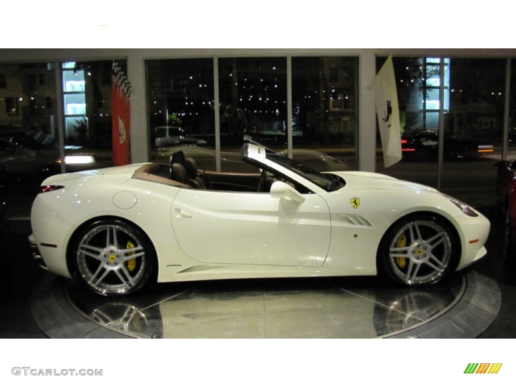 Bianco Avus (White) 2011 Ferrari California Standard California Model Exterior Photo #81378360