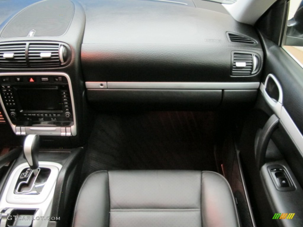 2006 Porsche Cayenne S Black Dashboard Photo #81379176