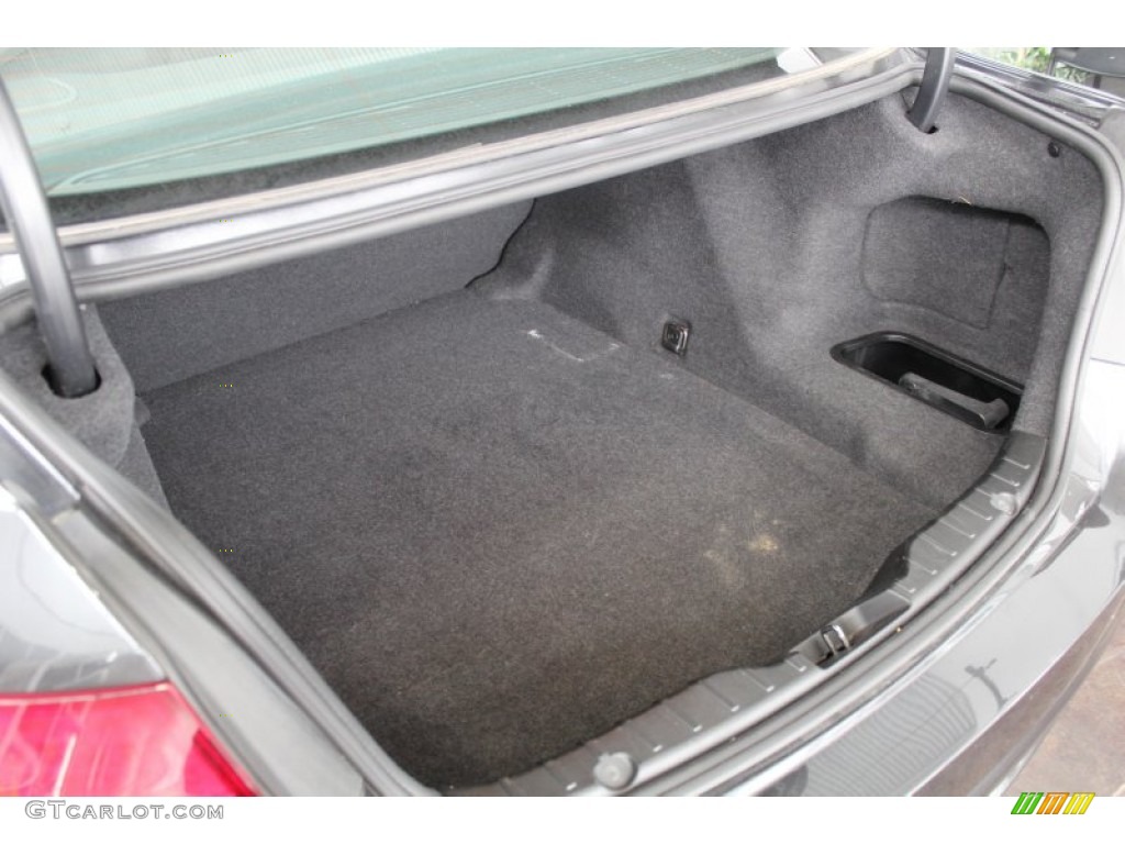 2011 BMW 5 Series 528i Sedan Trunk Photo #81379240