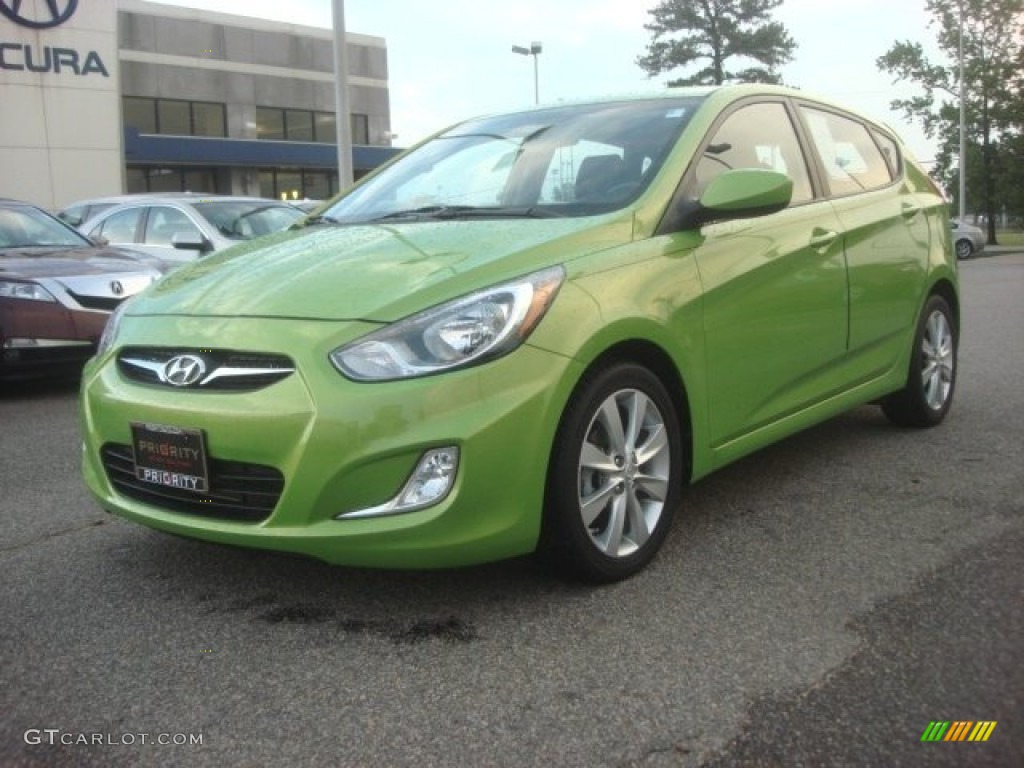 2012 Accent SE 5 Door - Electrolyte Green / Gray photo #1