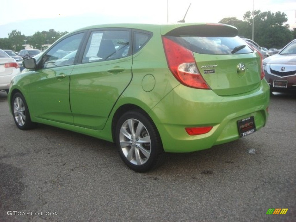 2012 Accent SE 5 Door - Electrolyte Green / Gray photo #5