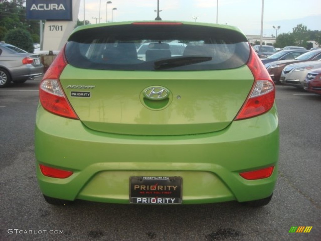 2012 Accent SE 5 Door - Electrolyte Green / Gray photo #6