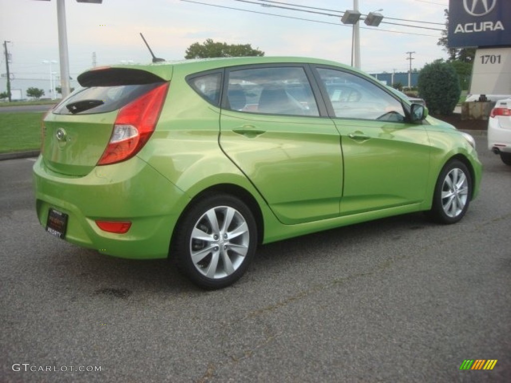 2012 Accent SE 5 Door - Electrolyte Green / Gray photo #7