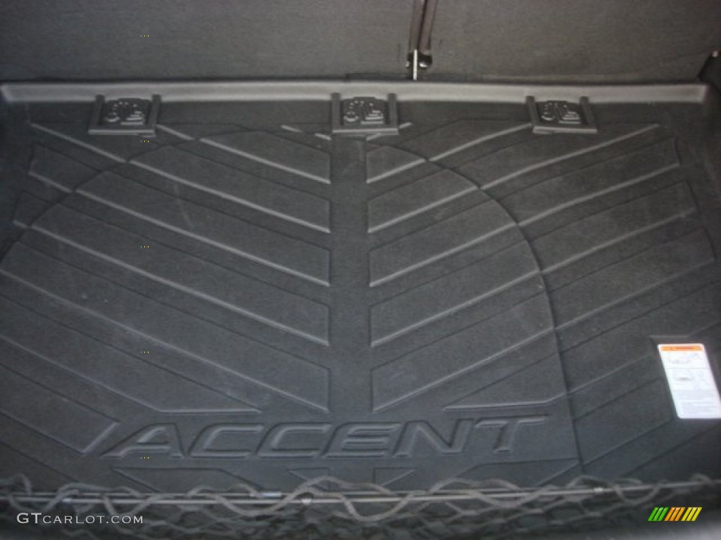 2012 Accent SE 5 Door - Electrolyte Green / Gray photo #15