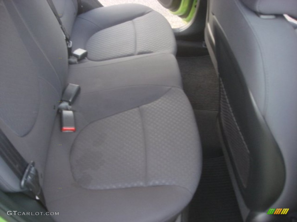 2012 Accent SE 5 Door - Electrolyte Green / Gray photo #16