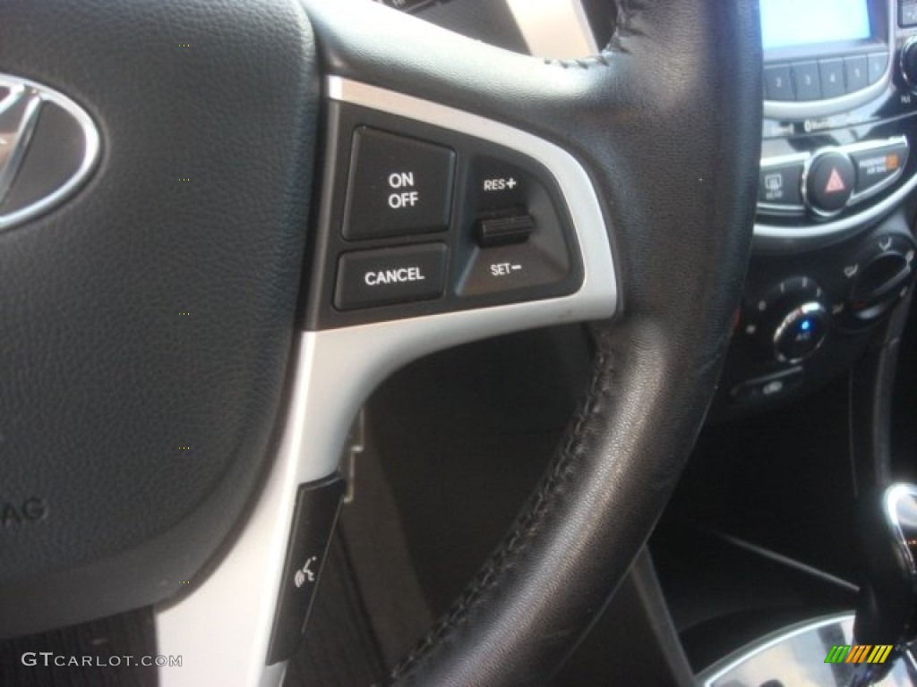 2012 Accent SE 5 Door - Electrolyte Green / Gray photo #25
