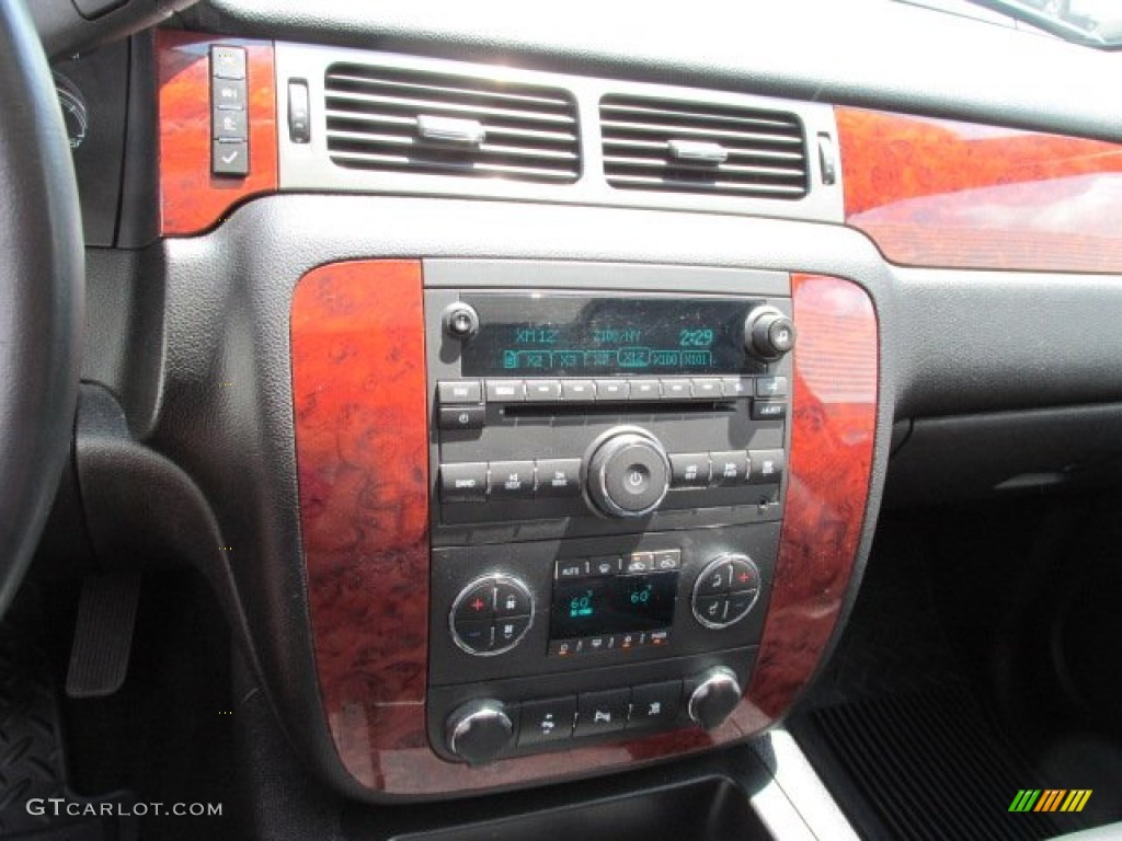 2011 Chevrolet Silverado 2500HD LTZ Extended Cab 4x4 Controls Photo #81381295