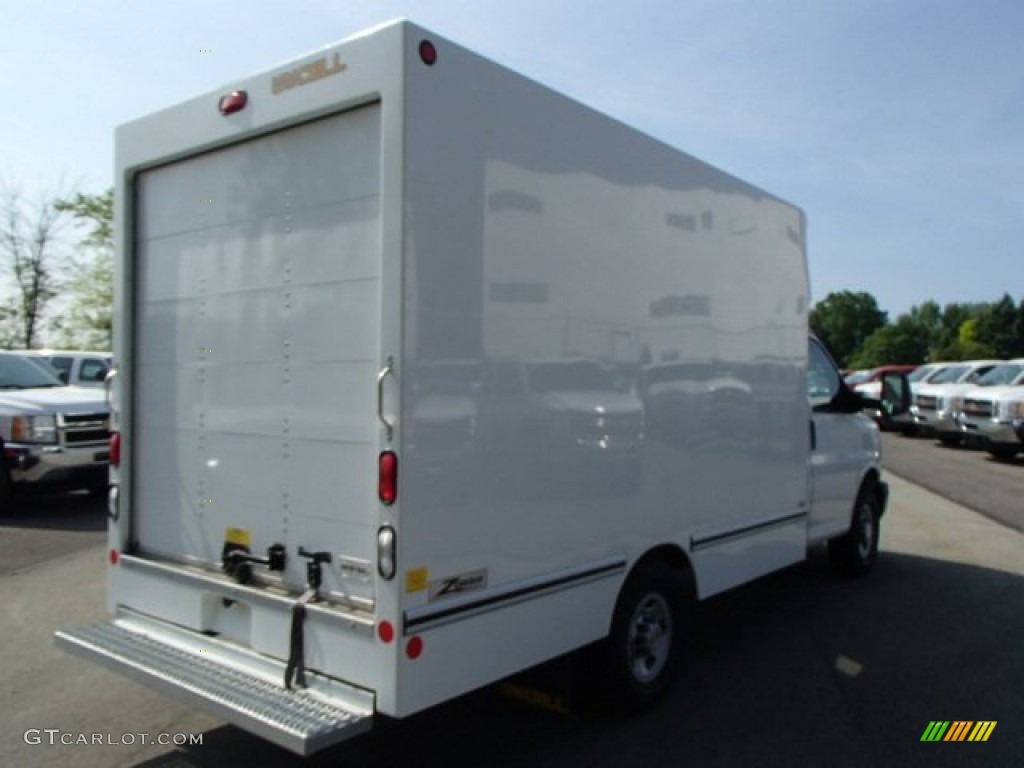 2013 Express Cutaway 3500 Moving Van - Summit White / Medium Pewter photo #6