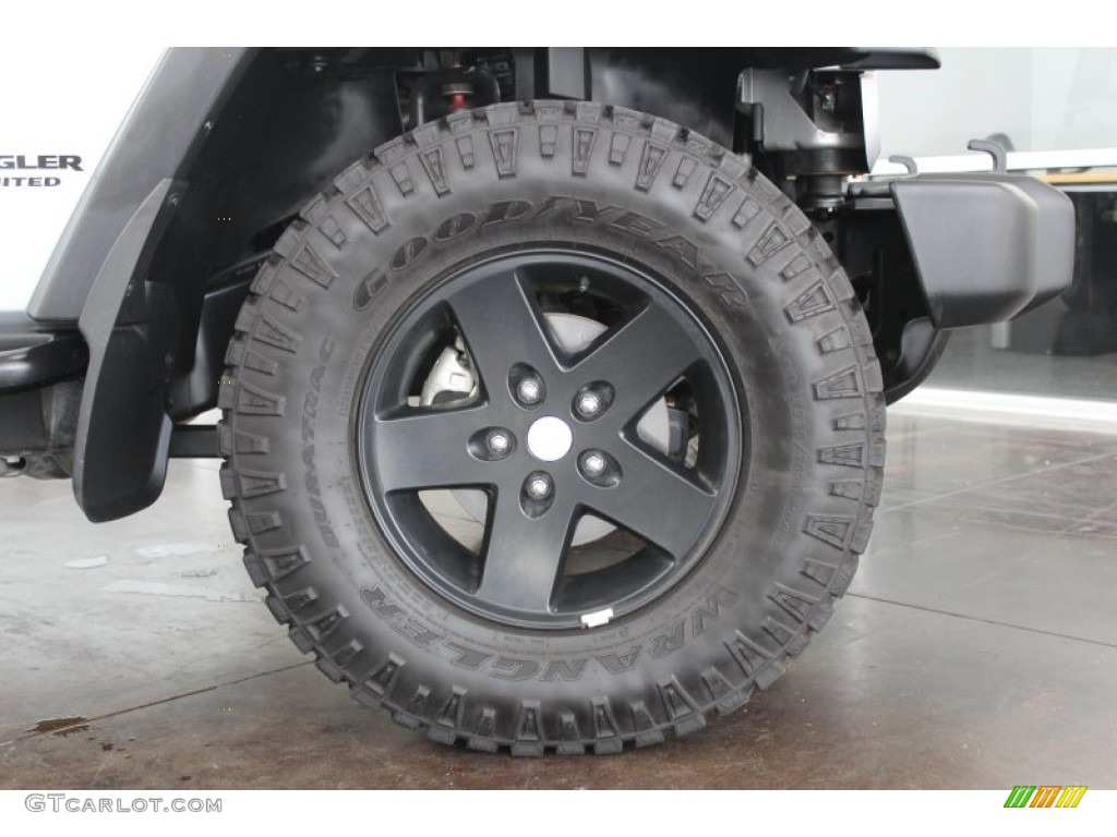 2011 Jeep Wrangler Unlimited Rubicon 4x4 Wheel Photos