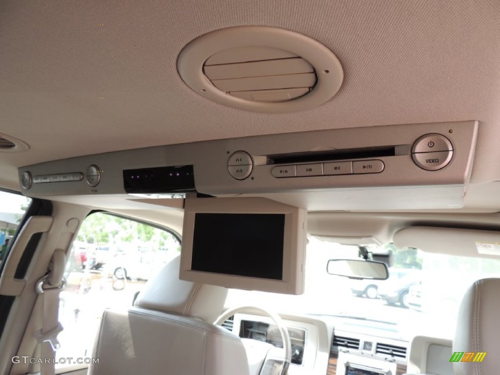 2010 Lincoln Navigator Standard Navigator Model Entertainment System Photos